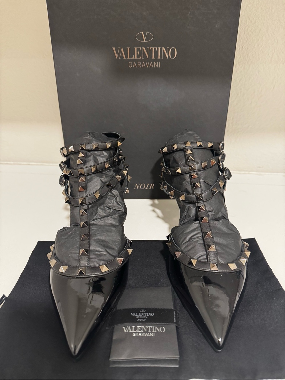 Valentino Garavani Black Noir Patent Leather Rockstud Pointed-Toe Heels